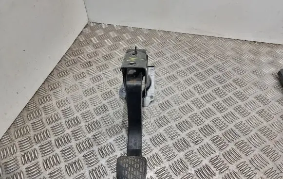Clutch pedal