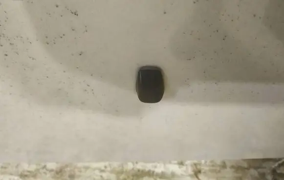 Windshield washer spray nozzle