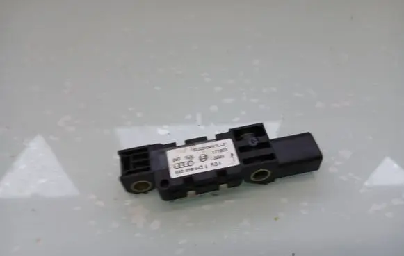 Audi A3 S3 8P Airbag deployment crash/impact sensor 4B0959643E 171003