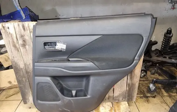 Mitsubishi Outlander Coupe rear side trim panel 