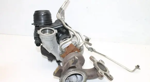 Volkswagen Golf VIII Turbo 05E145701K 05E129654B
