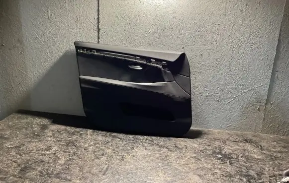 BMW 5 GT F07 Front door card panel trim