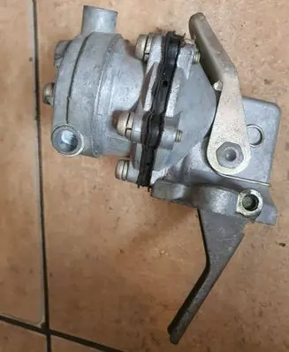 Lada 2104 - 2105 Mechanical fuel pump 21051106010