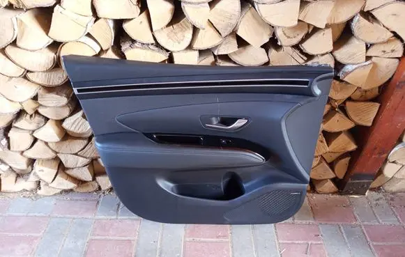 Hyundai Tucson IV NX4 Front door card panel trim 