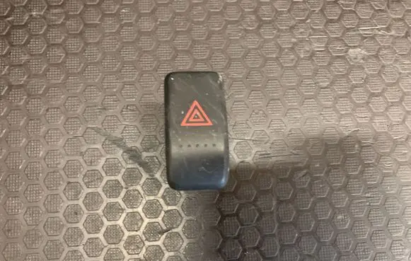 Honda CR-V Hazard light switch HD26HD29 M19620