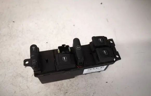 Volkswagen PASSAT B5 Electric window control switch 3B4959793