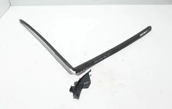 Windshield trim