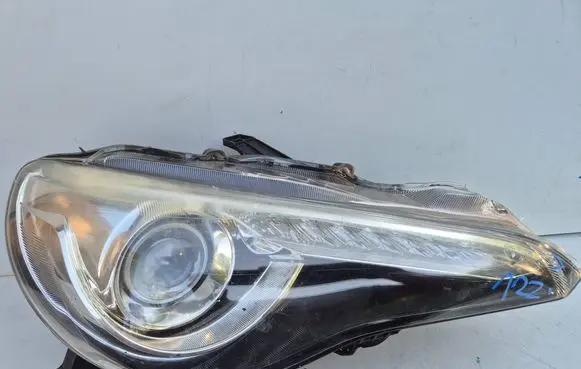Headlight part