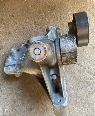 Volvo XC70 Air conditioning tensioner 6G9N19D624BC
