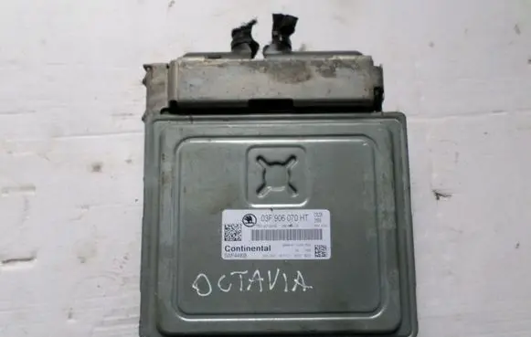 Skoda Octavia Mk2 (1Z) Engine control unit/module 03F906070HT