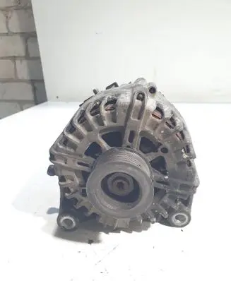 BMW 5 F10 F11 Generator/alternator 7807187 FG23S01 131221A