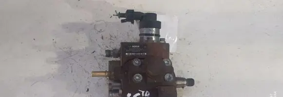 Ford Focus Fuel injection high pressure pump 0445010102 9683703780A