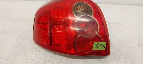 Toyota Auris 150 Rear/tail lights E132303