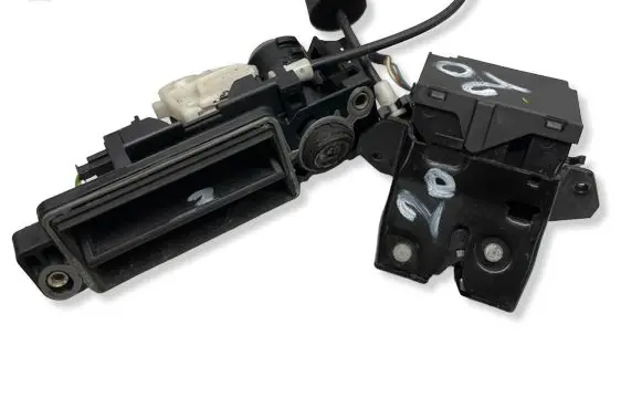 Mercedes-Benz SLK R171 Loading door lock A1717500085 A1717500185 A2037500693
