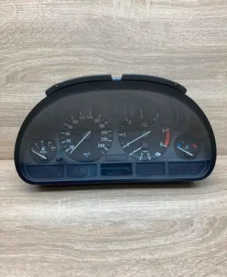 BMW 5 E39 Speedometer (instrument cluster) 8375675 110008735