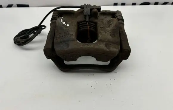 Mercedes-Benz GLA W156 Front brake caliper A24638