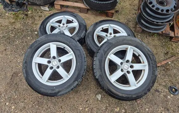 Seat Alhambra (Mk2) R16 alloy rim 7N5601025