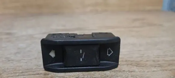 BMW 5 E39 Sunroof switch 61318352182