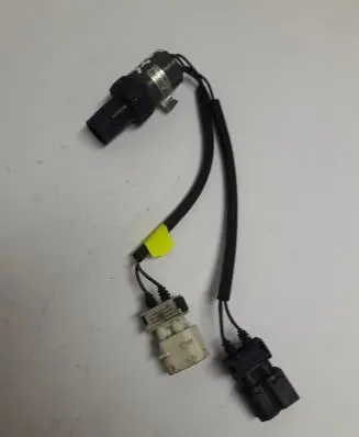 BMW 3 E36 Air conditioning (A/C) pressure sensor 64538390582 8390582
