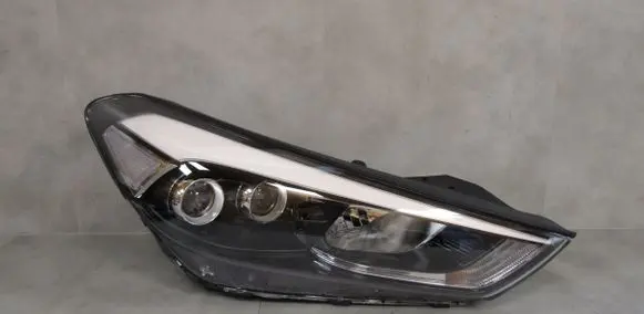 Hyundai Tucson TL Headlight/headlamp 92102D7201 R009D303767