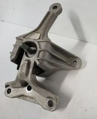 KIA Niro Engine mounting bracket