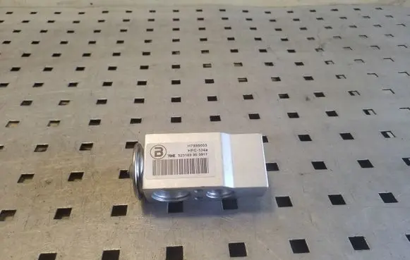 Air conditioning (A/C) expansion valve