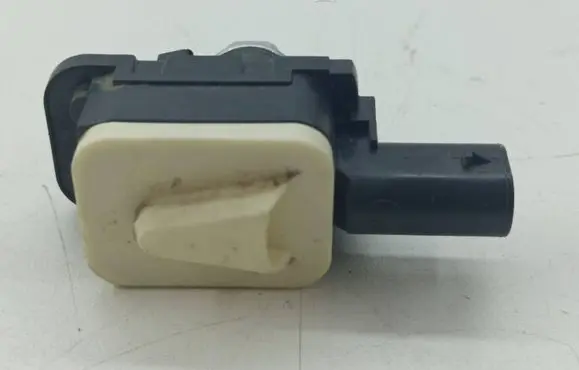 Porsche Cayenne (92A) Airbag deployment crash/impact sensor 7P0959354 71030283 100721