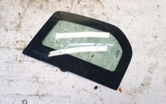 Mazda 2 Rear side window