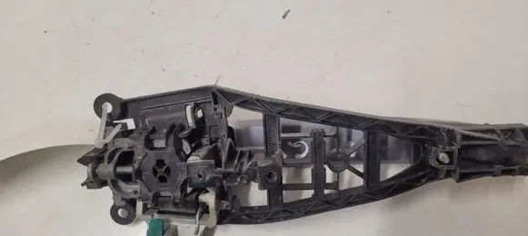 Opel Zafira B Rear door exterior handle
