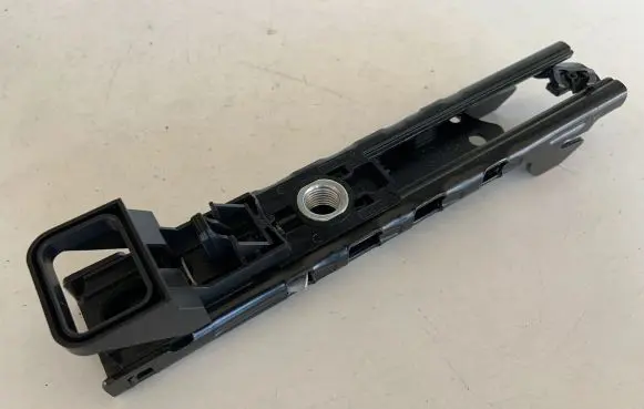 Audi Q7 4M Seat belt adjustment rail 4M0857819