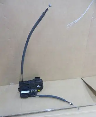 KIA Sportage Front door lock 813103U000