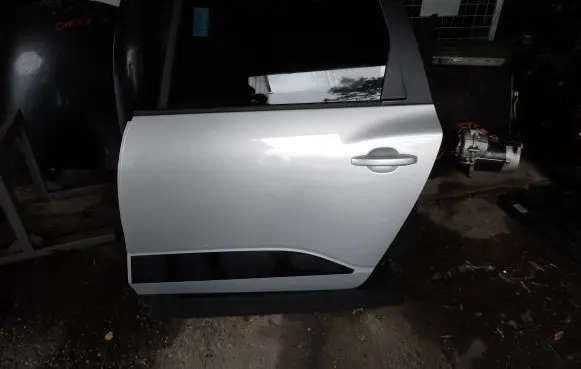 Dacia Jogger Rear door