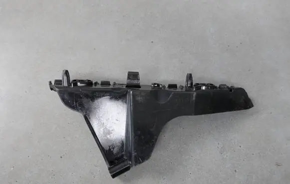 Opel Corsa F Front bumper mounting bracket 9829335680 475498858