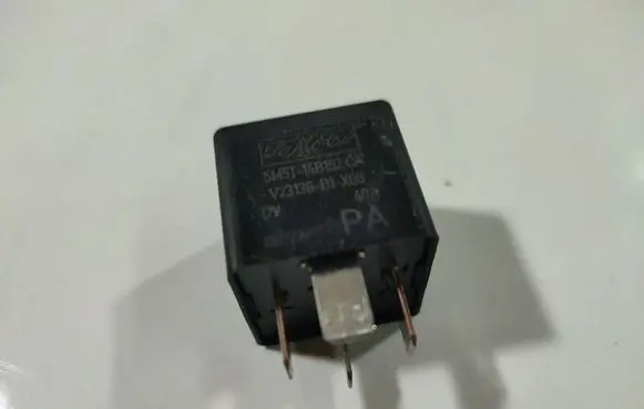 Ford Focus C-MAX Other relay 5M5T14B192CA
