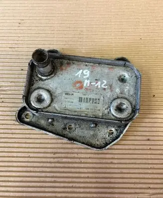 Mercedes-Benz E W211 Engine oil radiator A6111880301