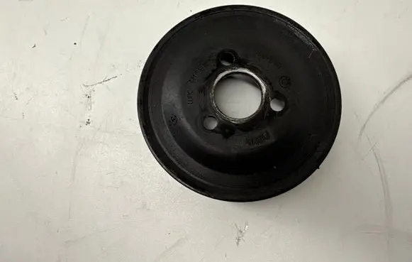 BMW X1 E84 Power steering pump pulley 040102