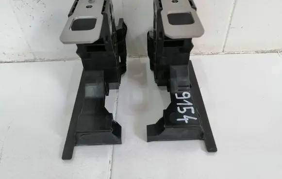 Mercedes-Benz C W206 Radiator mount bracket A2066201700 A2066201600