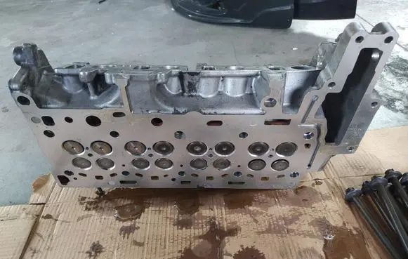 BMW 3 E90 E91 Engine head 7810465