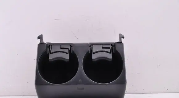 Suzuki Grand Vitara II Cup holder 