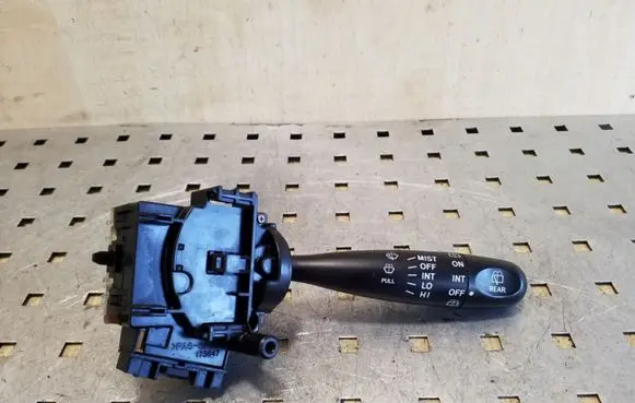 Toyota RAV 4 (XA20) Wiper control stalk 173647