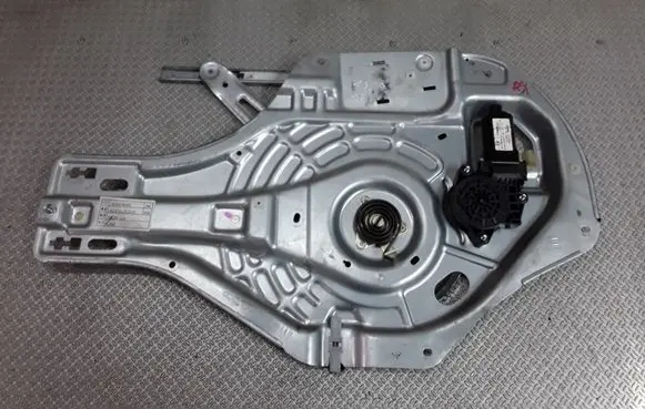 Hyundai Tucson LM Front door window regulator with motor 824702E010 824502E000