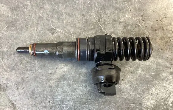 Ford Galaxy Fuel injector 038130073AK