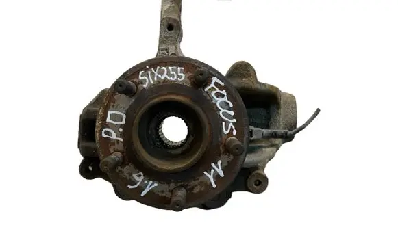 Ford Focus Front wheel hub AV613K170 C8008
