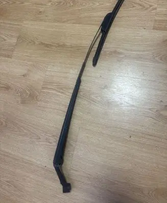 Toyota Yaris Front wiper blade arm