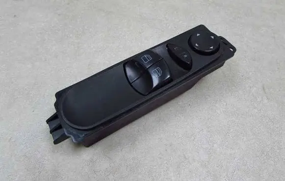 Mercedes-Benz Sprinter W906 Electric window control switch A9065451213 55660