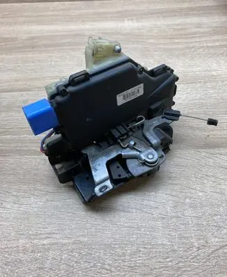 Seat Ibiza III (6L) Front door lock 991990300 15AQC3B1