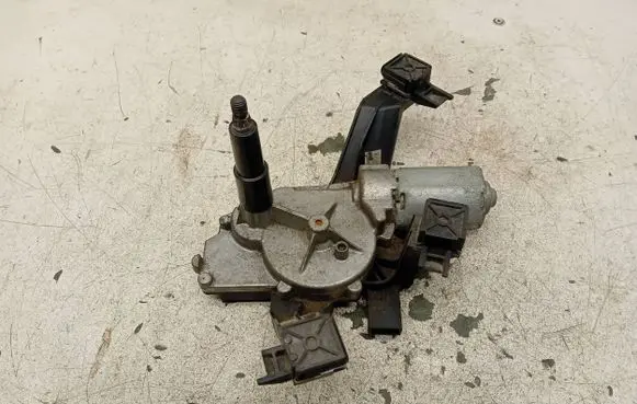Peugeot 207 Rear window wiper motor 9652418780 0390201813