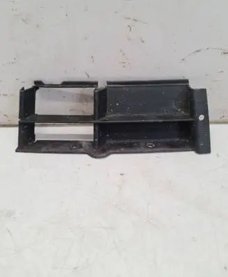 BMW 5 E39 Front bumper lower grill 8235640