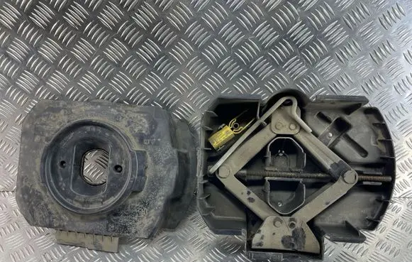 Peugeot 5008 II Tool box 9814981280