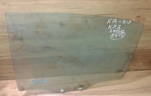 Rear door window glass